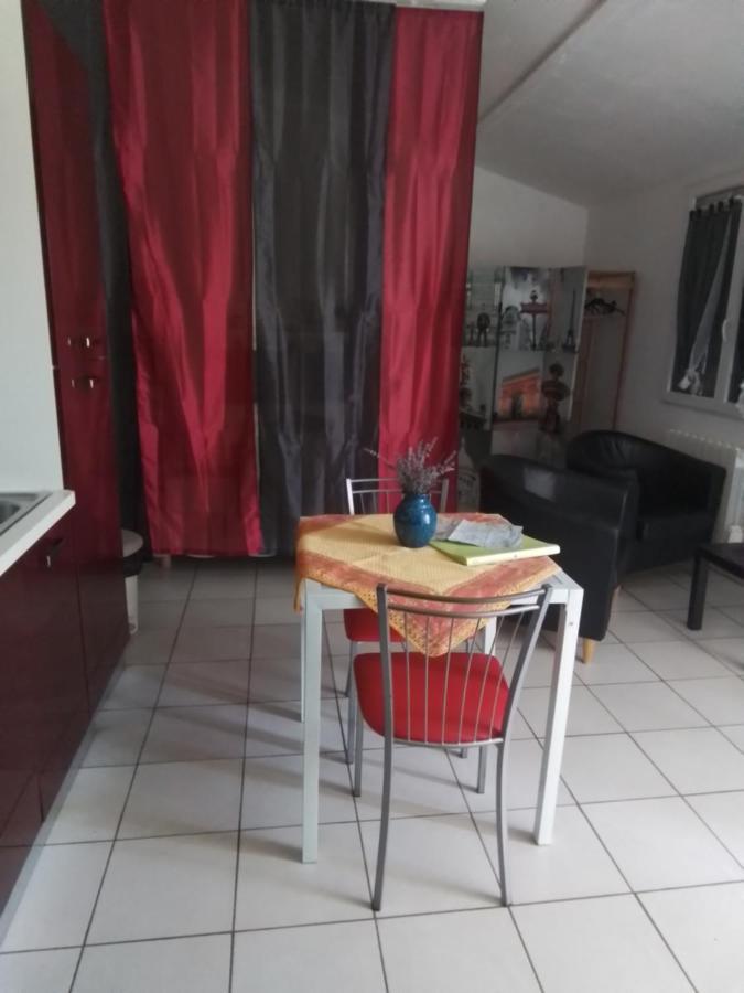 Tiny House Independante Climatisee Moulès Екстериор снимка