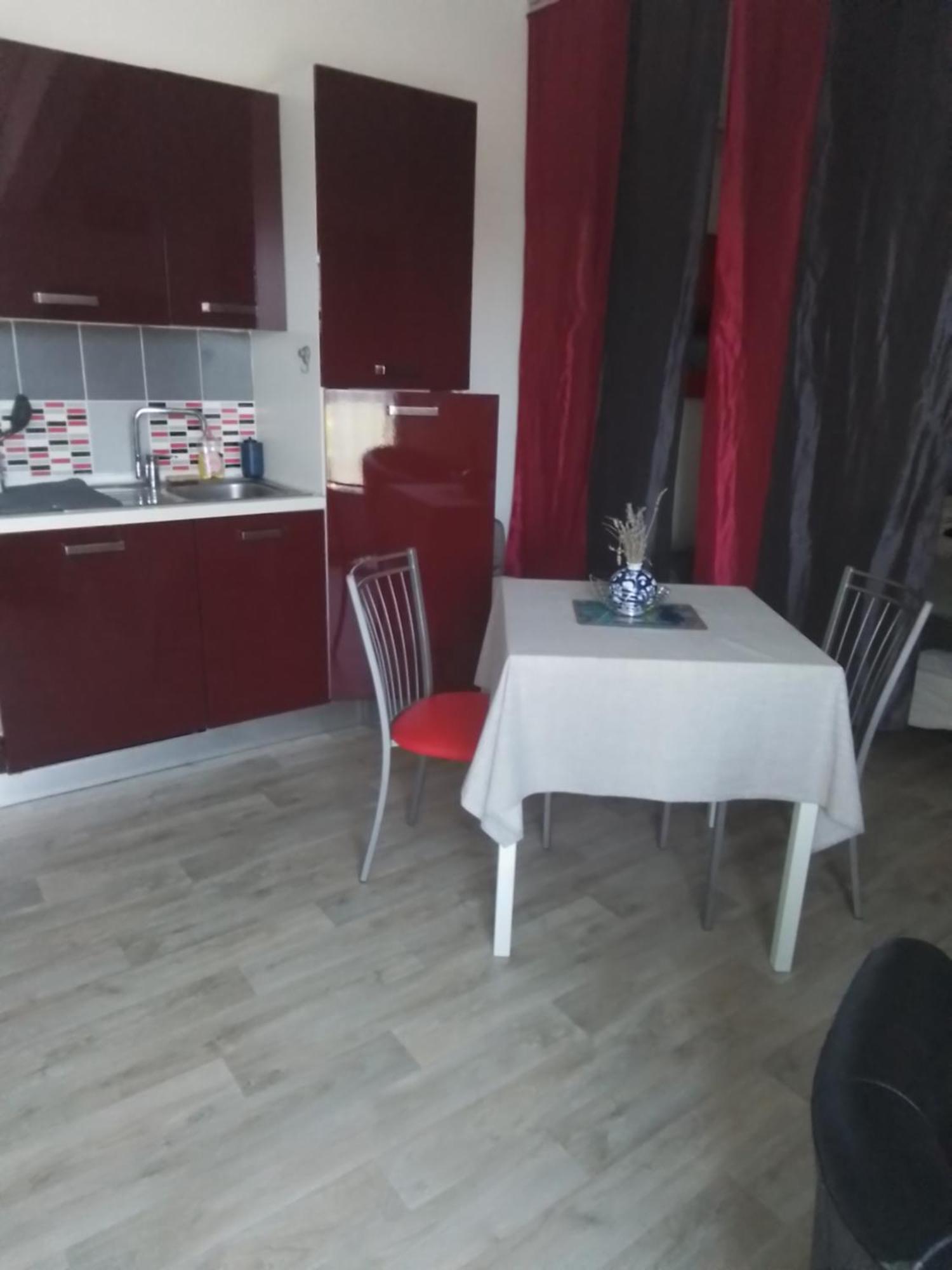 Tiny House Independante Climatisee Moulès Екстериор снимка